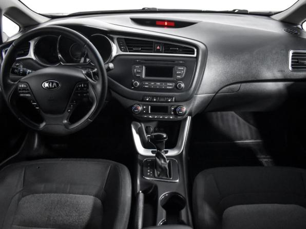 Kia Ceed III с пробегом 2018 года, цена 1 550 000 рублей, 82200 км, универсал, Автокод Объявления