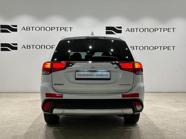 Mitsubishi Outlander III Рестайлинг 3 с пробегом 2018 года, цена 1 399 000 рублей, 218369 км, внедорожник, Автокод Объявления