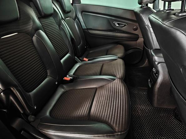 Renault Scenic IV с пробегом 2019 года, цена 1 660 000 рублей, 130703 км, компактвэн, Автокод Объявления