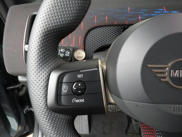 Mini Countryman III с пробегом 2024 года, цена 6 990 000 рублей, 9138 км, внедорожник, Автокод Объявления