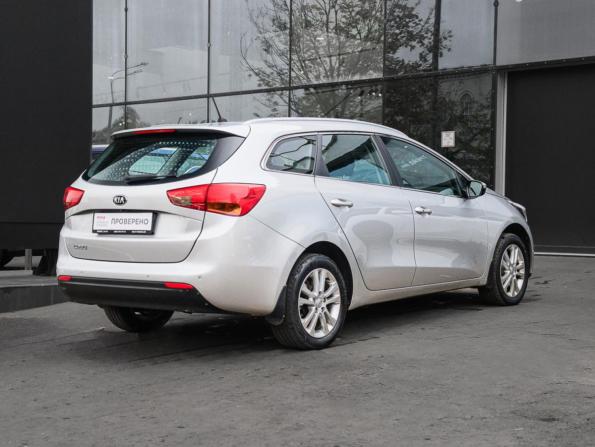 Kia Ceed II с пробегом 2014 года, цена 900 000 рублей, 306240 км, универсал, Автокод Объявления