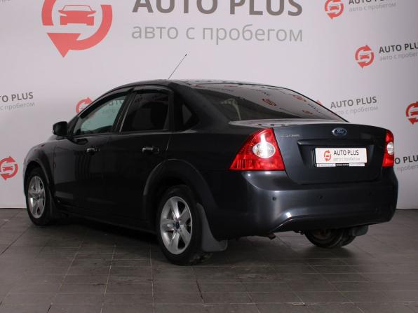 Ford Focus II Рестайлинг с пробегом 2011 года, цена 900 000 рублей, 76076 км, седан, Автокод Объявления