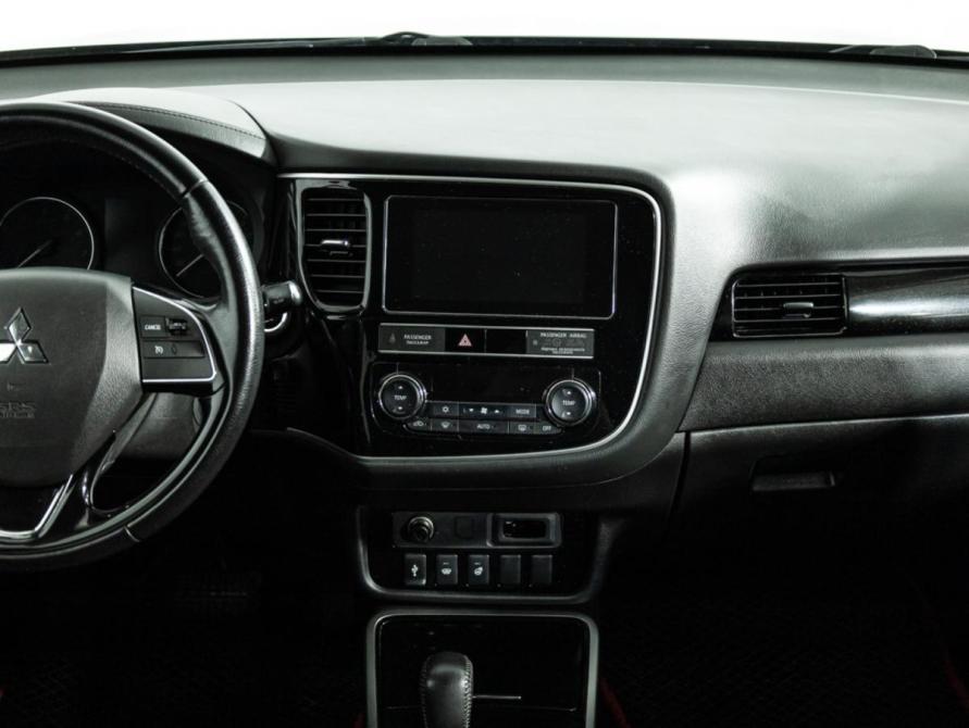 Mitsubishi Outlander III Рестайлинг 3 Санкт-Петербург  - изображение 14