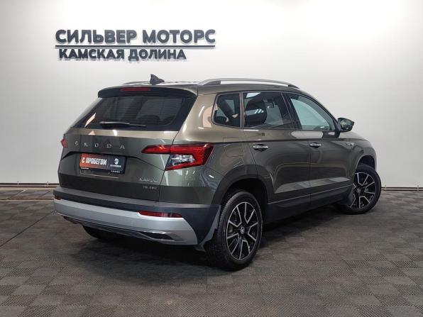Skoda Karoq I с пробегом 2020 года, цена 2 355 000 рублей, 66800 км, внедорожник, Автокод Объявления