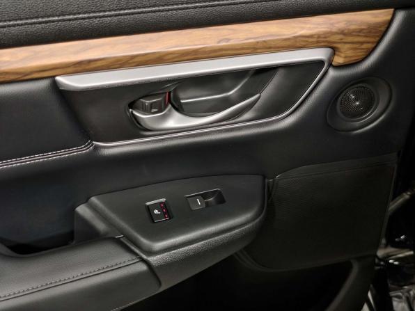 Honda CR-V V с пробегом 2017 года, цена 2 449 000 рублей, 178784 км, внедорожник, Автокод Объявления