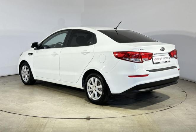 Kia Rio III Рестайлинг с пробегом 2016 года, цена 850 000 рублей, 230679 км, седан, Автокод Объявления