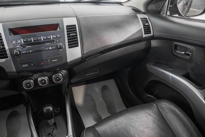 Mitsubishi Outlander II Рестайлинг с пробегом 2011 года, цена 1 249 000 рублей, 296200 км, внедорожник, Автокод Объявления