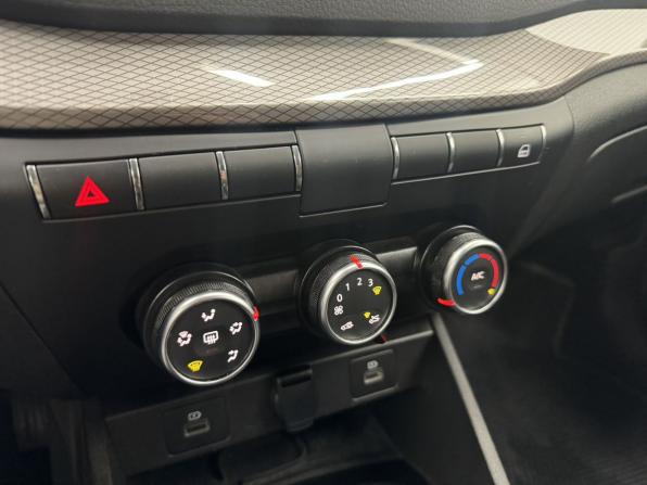 Lada (ВАЗ) Vesta I Рестайлинг (NG) с пробегом 2023 года, цена 1 200 000 рублей, 42191 км, седан, Автокод Объявления