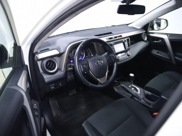 Toyota RAV4 IV (XA40) с пробегом 2015 года, цена 1 970 000 рублей, 197533 км, внедорожник, Автокод Объявления