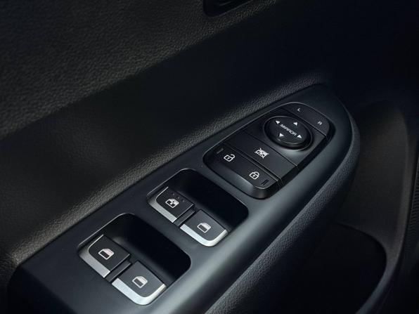 Kia Rio IV Рестайлинг с пробегом 2020 года, цена 1 799 000 рублей, 55988 км, седан, Автокод Объявления