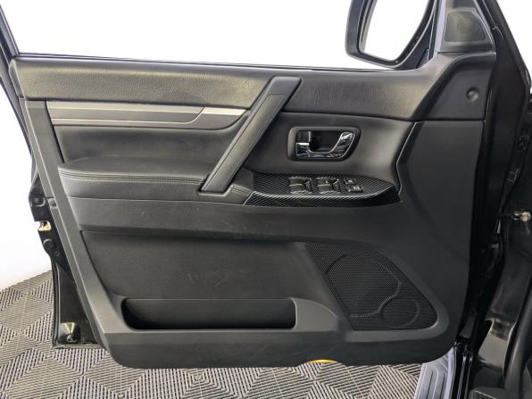 Mitsubishi Pajero IV Рестайлинг 2 с пробегом 2014 года, цена 2 450 000 рублей, 140494 км, внедорожник, Автокод Объявления