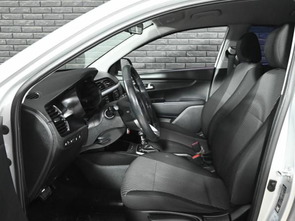 Kia Rio IV с пробегом 2019 года, цена 1 700 000 рублей, 72302 км, хэтчбек, Автокод Объявления