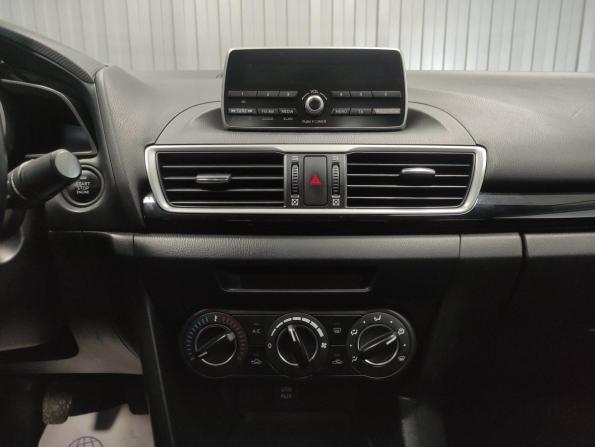 Mazda 3 III (BM) с пробегом 2014 года, цена 970 000 рублей, 208900 км, седан, Автокод Объявления