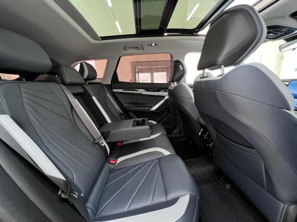 Geely Atlas II с пробегом 2024 года, цена 3 040 000 рублей, 30174 км, внедорожник, Автокод Объявления