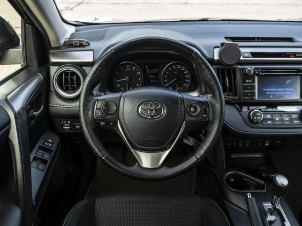 Toyota RAV4 IV (XA40) Рестайлинг с пробегом 2016 года, цена 2 799 000 рублей, 30000 км, внедорожник, Автокод Объявления