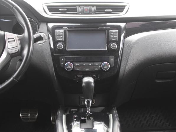 Nissan Qashqai II с пробегом 2018 года, цена 1 410 000 рублей, 183229 км, внедорожник, Автокод Объявления