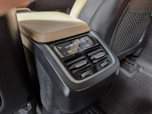 Volvo XC90 II с пробегом 2015 года, цена 3 000 000 рублей, 192440 км, внедорожник, Автокод Объявления