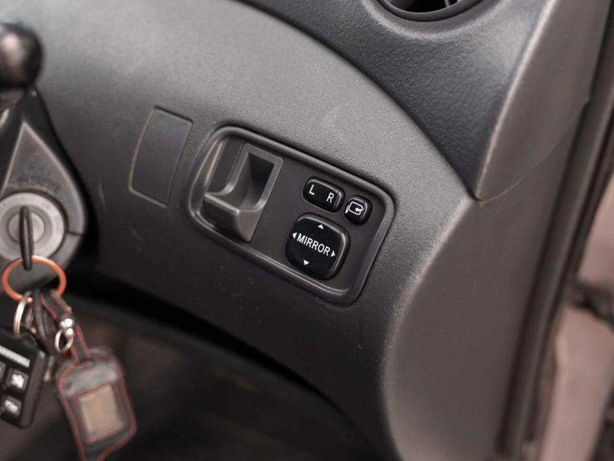 Toyota Vitz I (P10) Новосибирск  - изображение 15