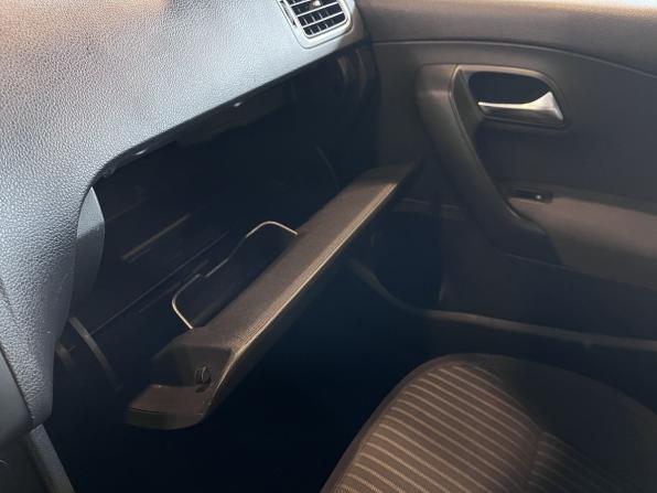 Volkswagen Polo V с пробегом 2011 года, цена 590 000 рублей, 223784 км, седан, Автокод Объявления