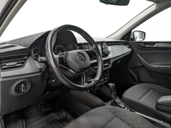 Skoda Rapid II с пробегом 2020 года, цена 1 350 000 рублей, 98059 км, лифтбек, Автокод Объявления