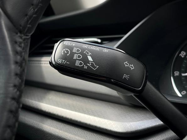 Skoda Octavia IV (A8) с пробегом 2021 года, цена 2 010 200 рублей, 105763 км, лифтбек, Автокод Объявления
