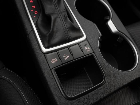 Kia Sportage IV Рестайлинг с пробегом 2018 года, цена 1 800 000 рублей, 166493 км, внедорожник, Автокод Объявления