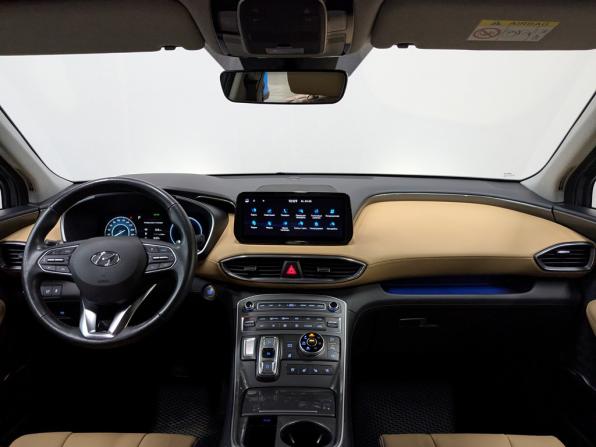 Hyundai Santa Fe IV Рестайлинг с пробегом 2021 года, цена 3 935 000 рублей, 37714 км, внедорожник, Автокод Объявления