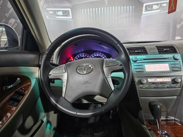 Toyota Camry VI (XV40) Рестайлинг с пробегом 2010 года, цена 1 350 000 рублей, 215430 км, седан, Автокод Объявления