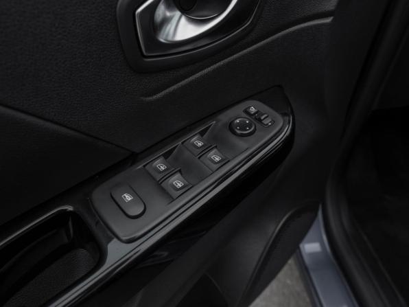 Renault Kaptur I Рестайлинг с пробегом 2022 года, цена 1 915 000 рублей, 73278 км, внедорожник, Автокод Объявления