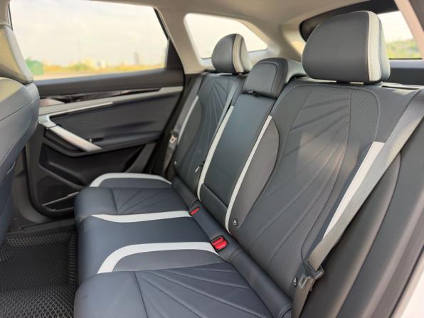 Geely Atlas II с пробегом 2024 года, цена 3 199 000 рублей, 4269 км, внедорожник, Автокод Объявления
