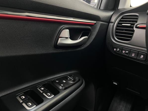 Kia Rio IV с пробегом 2019 года, цена 1 490 000 рублей, 75000 км, хэтчбек, Автокод Объявления