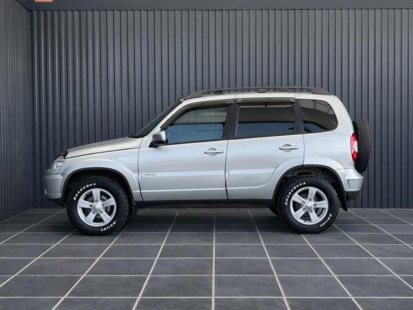 Chevrolet Niva I Рестайлинг с пробегом 2015 года, цена 647 000 рублей, 94283 км, внедорожник, Автокод Объявления