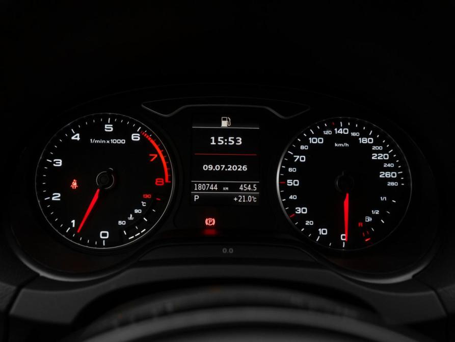 Audi A3 III (8V) Москва  - изображение 11