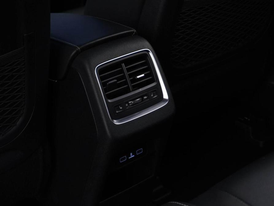 Geely Atlas Pro Москва  - изображение 12