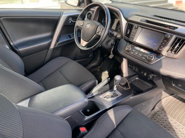 Toyota RAV4 IV (XA40) Рестайлинг с пробегом 2017 года, цена 2 270 000 рублей, 140953 км, внедорожник, Автокод Объявления