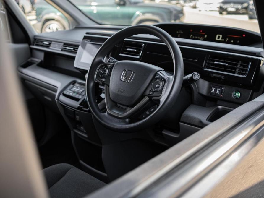 Honda Stepwgn V Сочи  - изображение 14