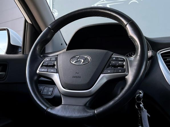 Hyundai Solaris II с пробегом 2019 года, цена 1 453 800 рублей, 90675 км, седан, Автокод Объявления