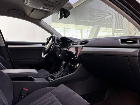 Skoda Superb III с пробегом 2017 года, цена 2 300 000 рублей, 77672 км, лифтбек, Автокод Объявления