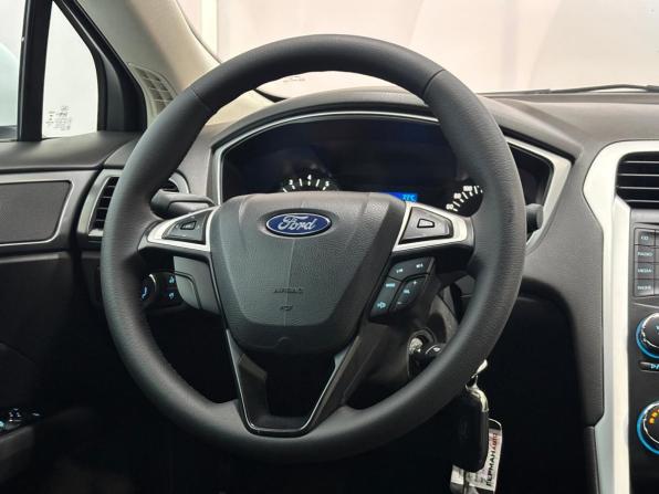 Ford Mondeo V с пробегом 2017 года, цена 1 449 000 рублей, 191174 км, седан, Автокод Объявления