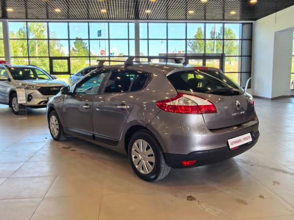Renault Megane III Рестайлинг с пробегом 2012 года, цена 449 000 рублей, 354044 км, хэтчбек, Автокод Объявления