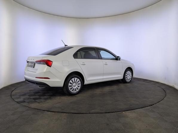 Skoda Rapid II с пробегом 2020 года, цена 1 495 000 рублей, 98046 км, лифтбек, Автокод Объявления