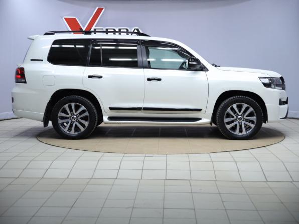 Toyota Land Cruiser 200 Series Рестайлинг 2 с пробегом 2016 года, цена 7 190 000 рублей, 178600 км, внедорожник, Автокод Объявления