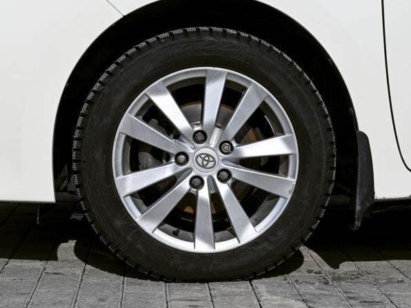 Toyota Corolla XI (E160 E170 E180) с пробегом 2013 года, цена 1 035 000 рублей, 251213 км, седан, Автокод Объявления