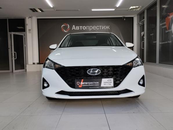 Hyundai Solaris II Рестайлинг с пробегом 2021 года, цена 1 680 000 рублей, 42790 км, седан, Автокод Объявления