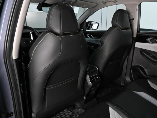 Geely Coolray I Рестайлинг с пробегом 2023 года, цена 2 399 000 рублей, 10660 км, внедорожник, Автокод Объявления