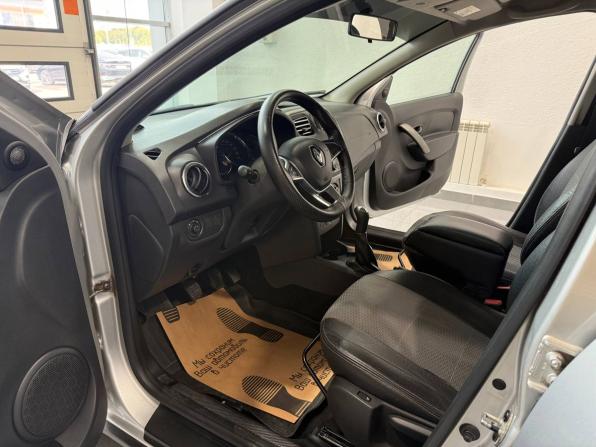 Renault Logan II Рестайлинг с пробегом 2019 года, цена 1 053 000 рублей, 139159 км, седан, Автокод Объявления