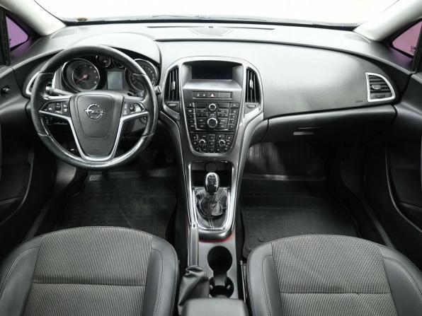 Opel Astra J Рестайлинг с пробегом 2012 года, цена 729 900 рублей, 200000 км, хэтчбек, Автокод Объявления