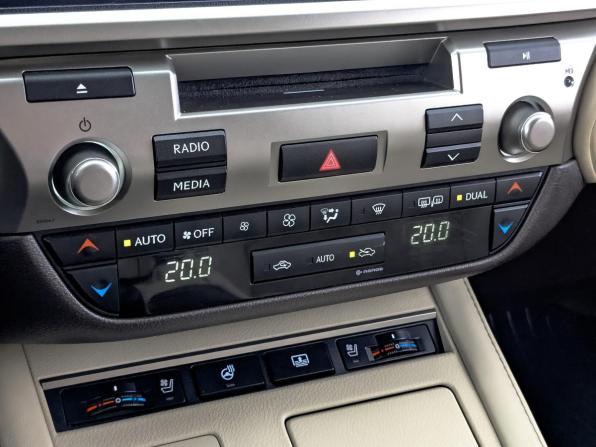 Lexus ES VI Рестайлинг с пробегом 2017 года, цена 2 700 000 рублей, 183749 км, седан, Автокод Объявления