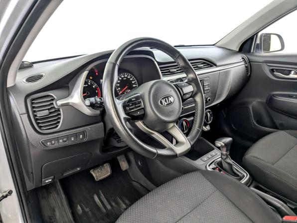Kia Rio IV Рестайлинг с пробегом 2021 года, цена 1 385 000 рублей, 122301 км, седан, Автокод Объявления