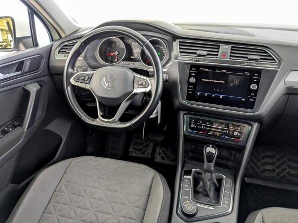 Volkswagen Tiguan II Рестайлинг с пробегом 2021 года, цена 3 150 000 рублей, 52829 км, внедорожник, Автокод Объявления